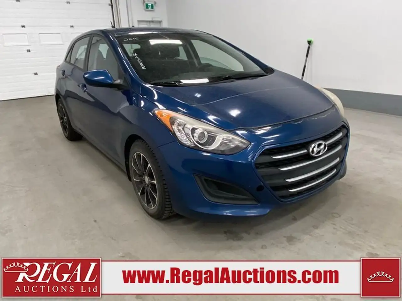 Hyundai ELANTRA photo Hyundai ELANTRA