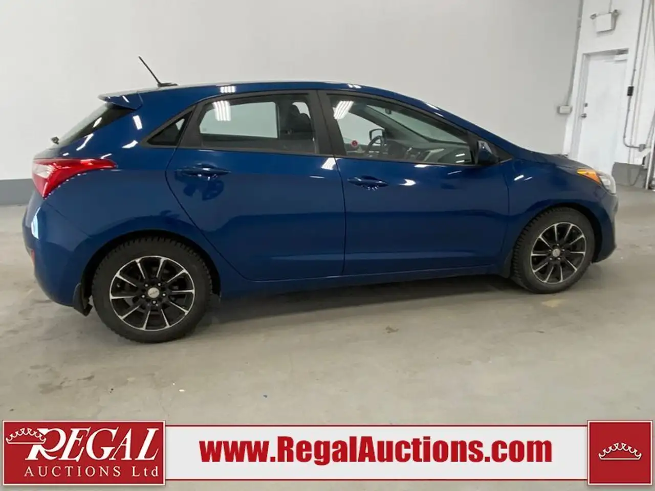 Hyundai ELANTRA photo Hyundai ELANTRA