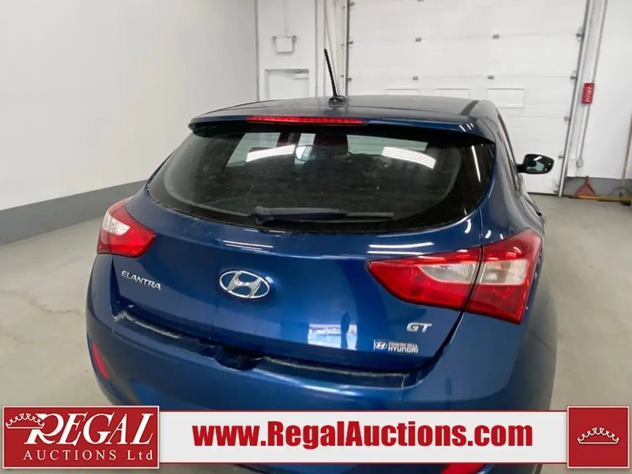 Hyundai ELANTRA photo Hyundai ELANTRA