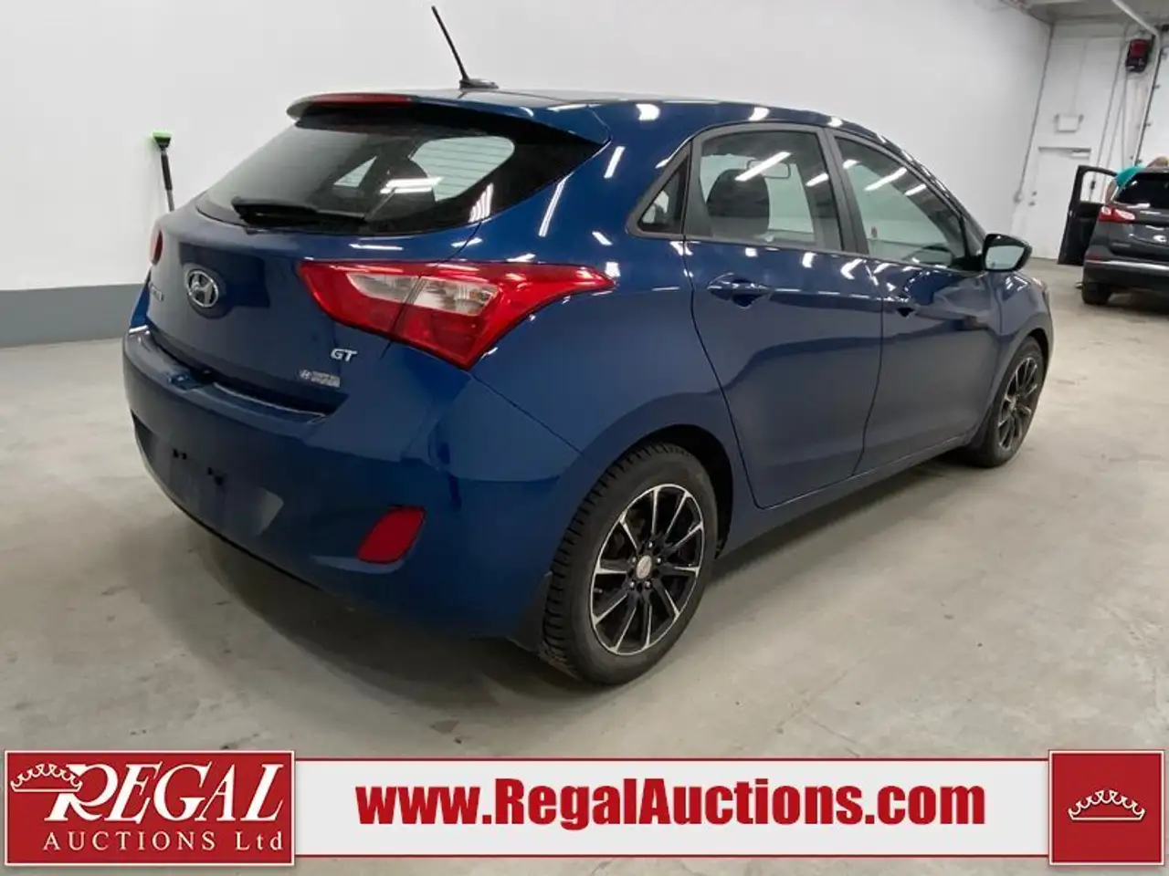 Hyundai ELANTRA photo Hyundai ELANTRA