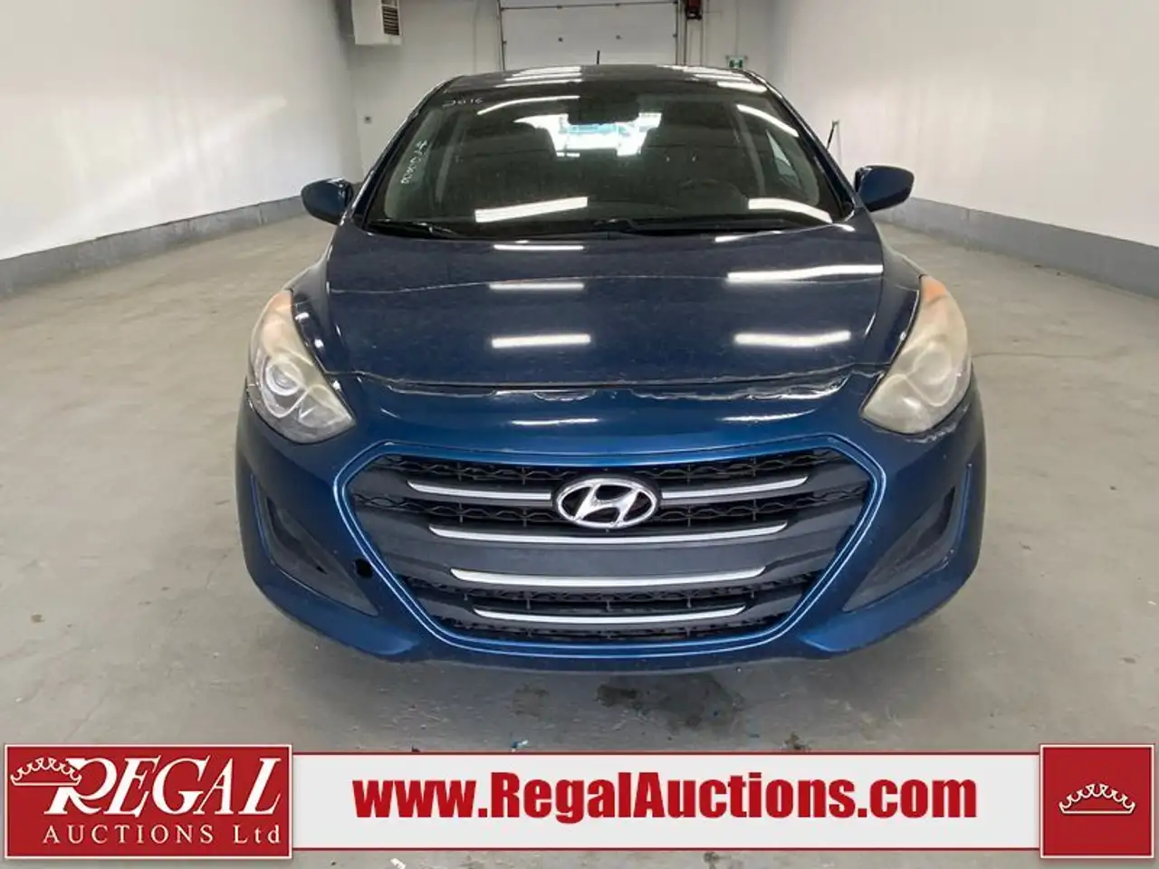 Hyundai ELANTRA photo Hyundai ELANTRA