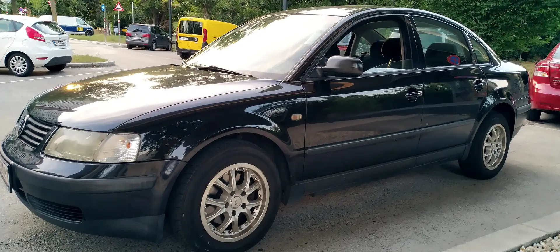 Volkswagen Passat Passat 1,9 TDI, niedriger Verbrauch, fahrbereit Schwarz - 1