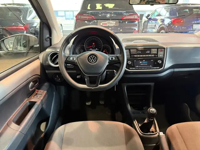 Volkswagen up! view 10