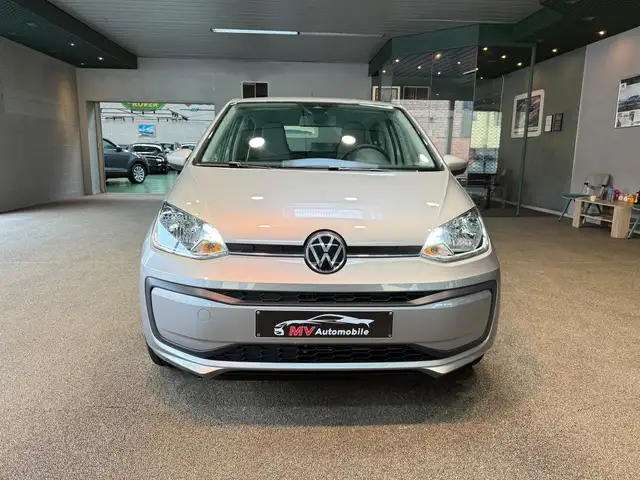 Volkswagen up! view 2