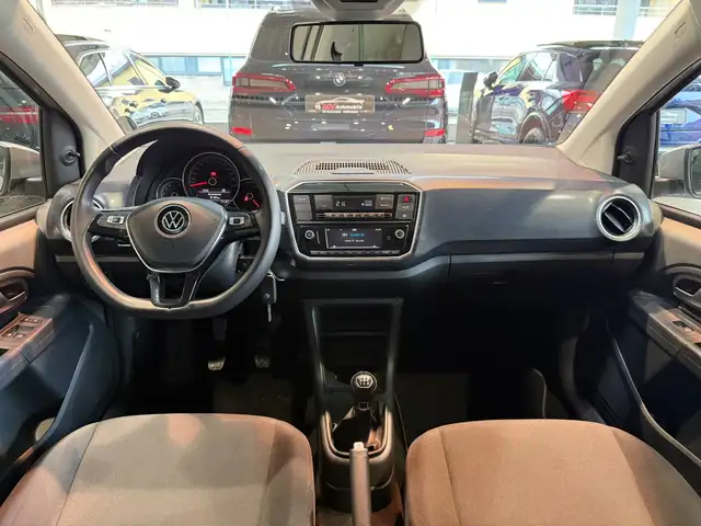 Volkswagen up! view 11