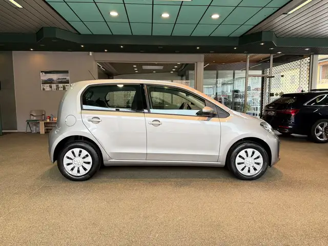 Volkswagen up! view 7