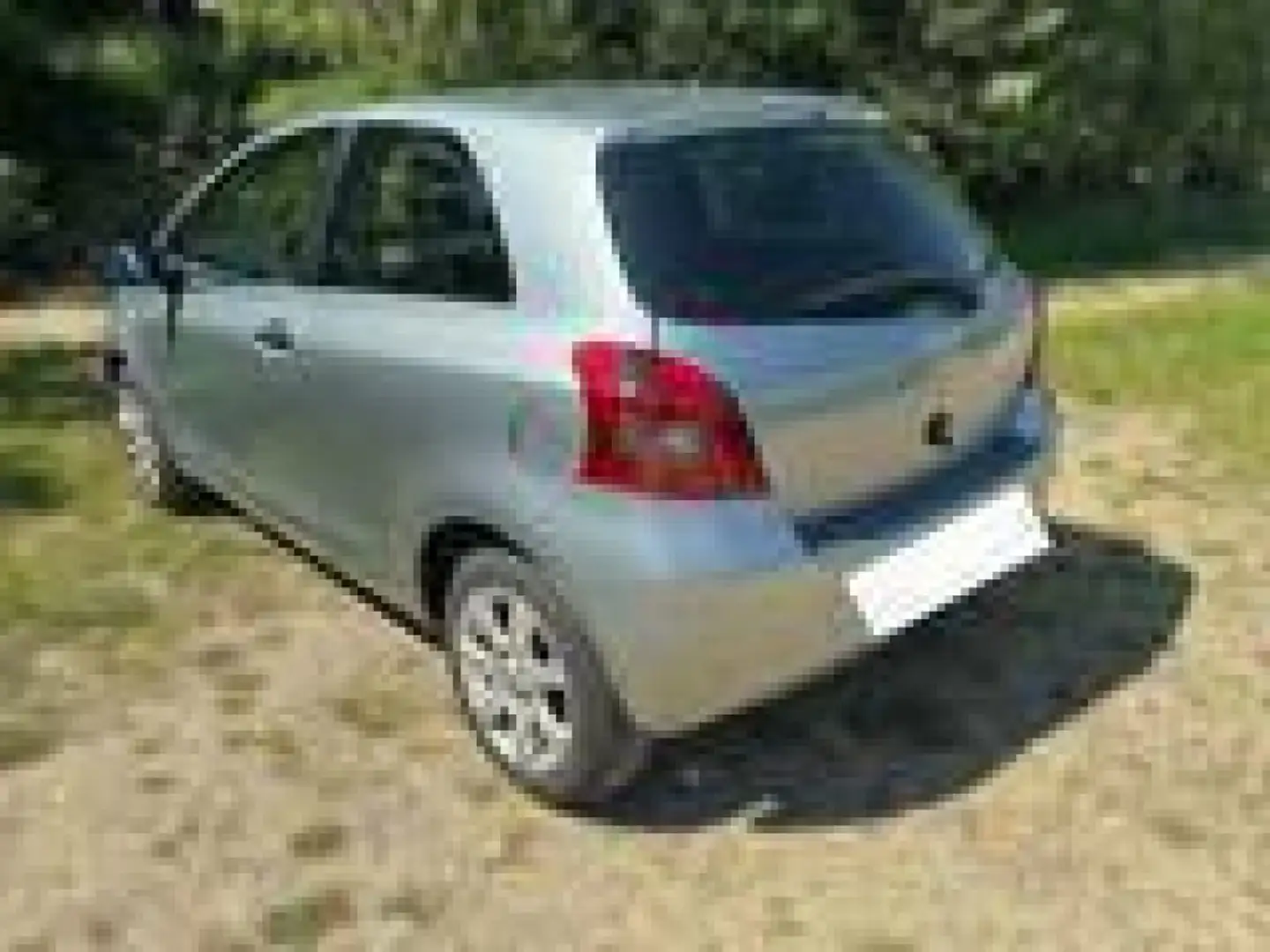 Toyota Yaris 1.0 5 porte Gris - 2
