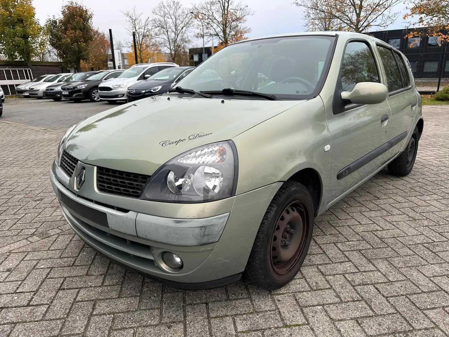 Renault Clio Clio 1.2 Authentique Summertime Groen - 1