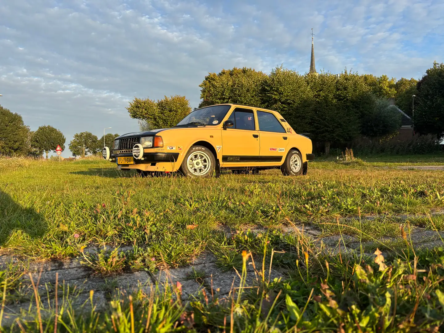 Skoda 130 L/A Beige - 2