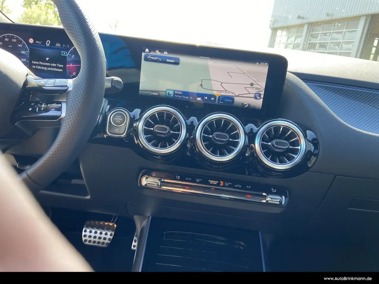 Mercedes-Benz GLA 180 AMG/NIGHT/DISTRONIC/MULTIBEAM/Kam./TOTW, миниатюра 11