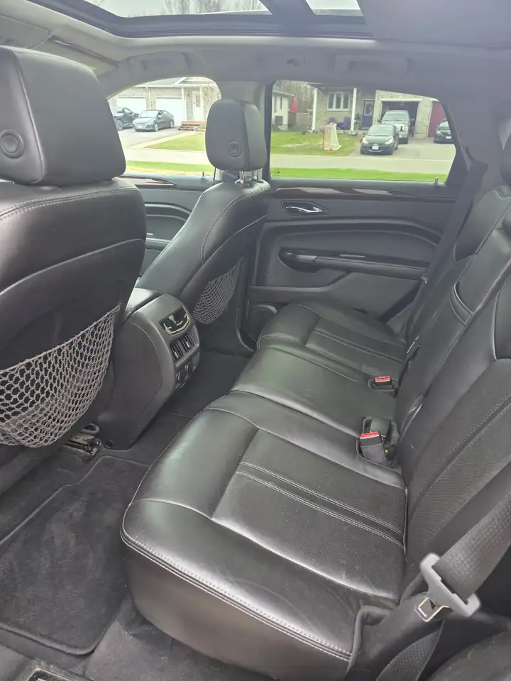 Cadillac SRX снимка Cadillac SRX