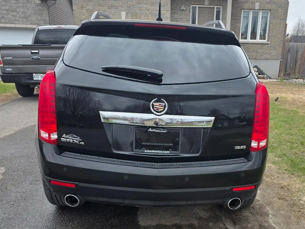 Cadillac SRX снимка Cadillac SRX