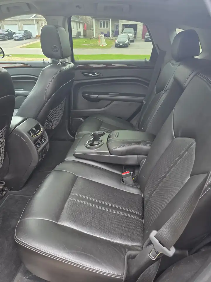 Cadillac SRX снимка Cadillac SRX