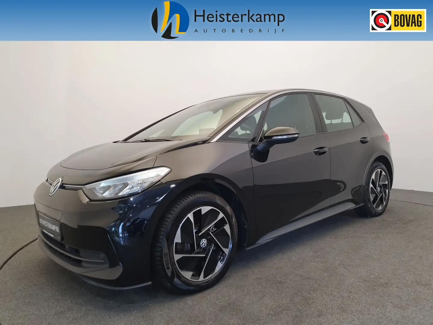 Volkswagen ID.3 Pro 58 kWh 204pk ACC, App connect, Winterpakket Zwart - 1