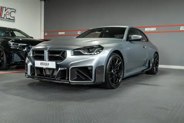 BMW M2 view 4