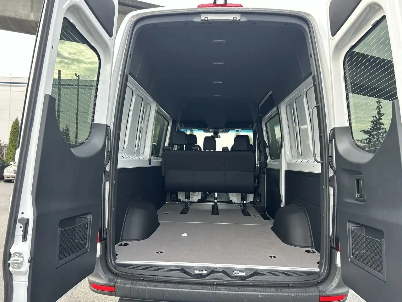 Mercedes-Benz Sprinter снимка Mercedes-Benz Sprinter