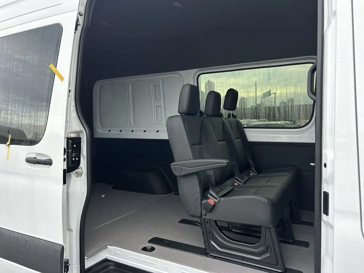 Mercedes-Benz Sprinter снимка Mercedes-Benz Sprinter