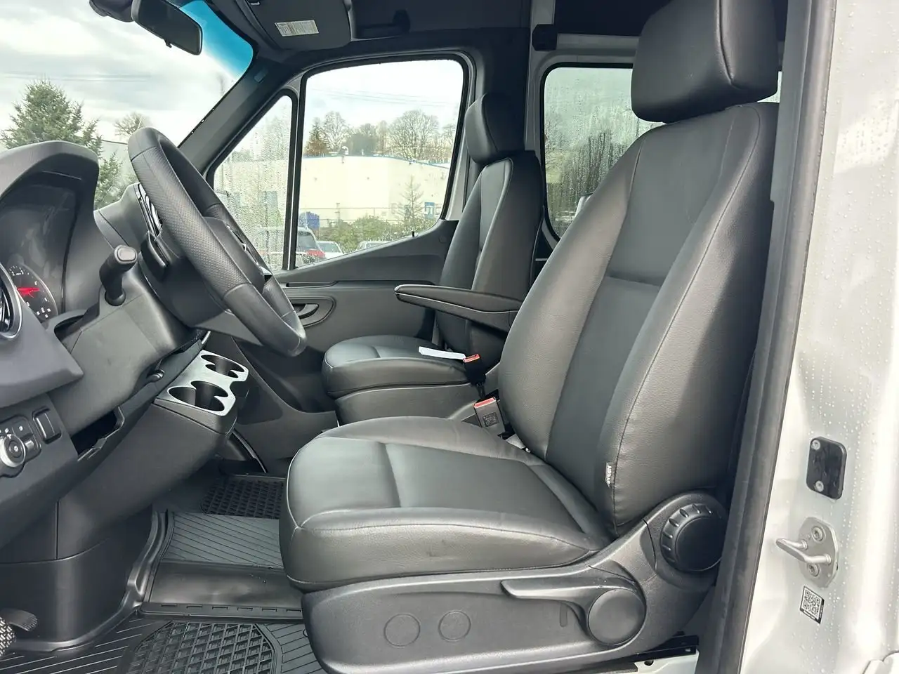 Mercedes-Benz Sprinter снимка Mercedes-Benz Sprinter