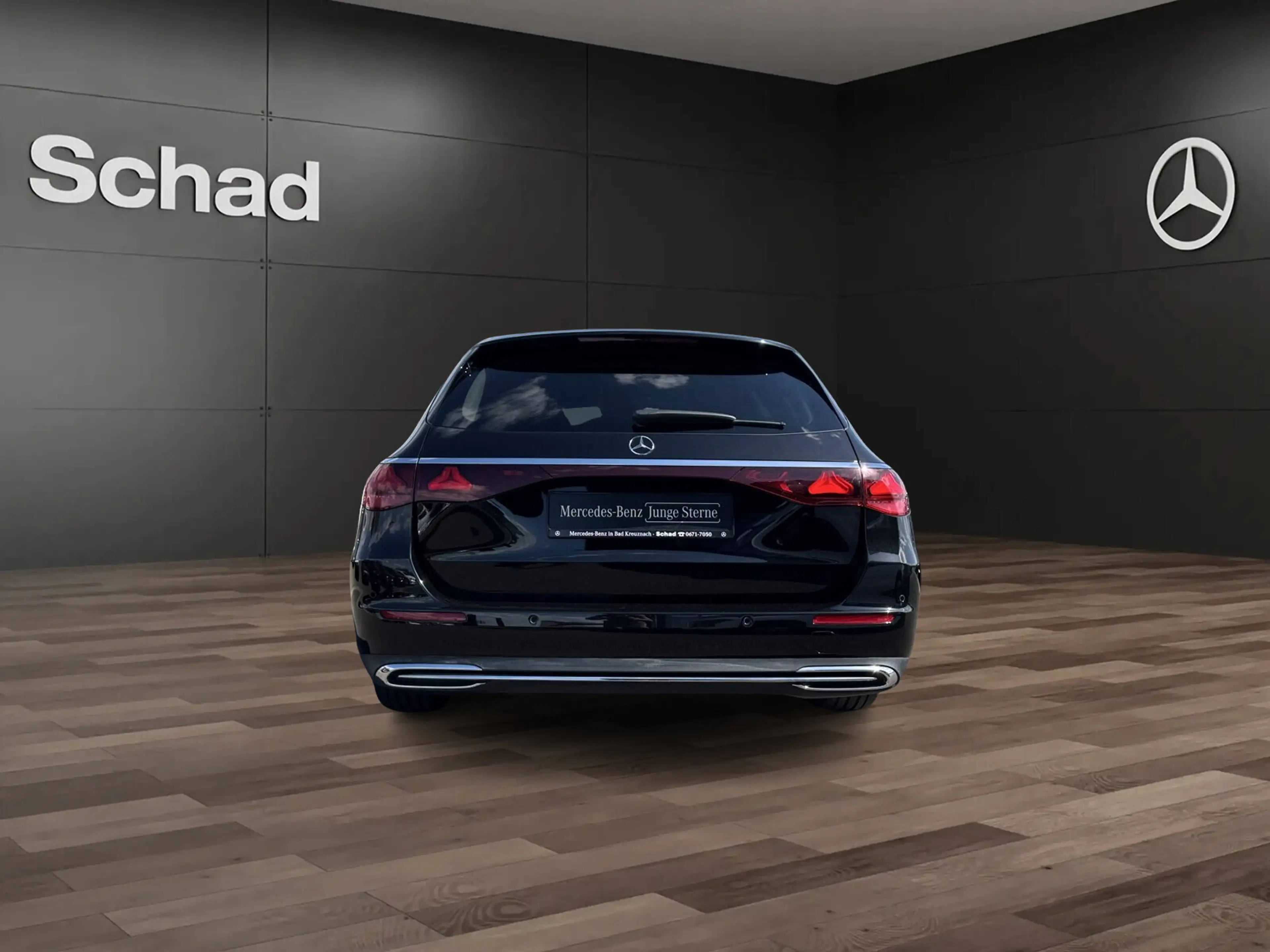 Mercedes-Benz E 200 E 200 T AVANTG. NAVI+AHK+DISTR+LED+KAMERA+ASSIST — photo 6