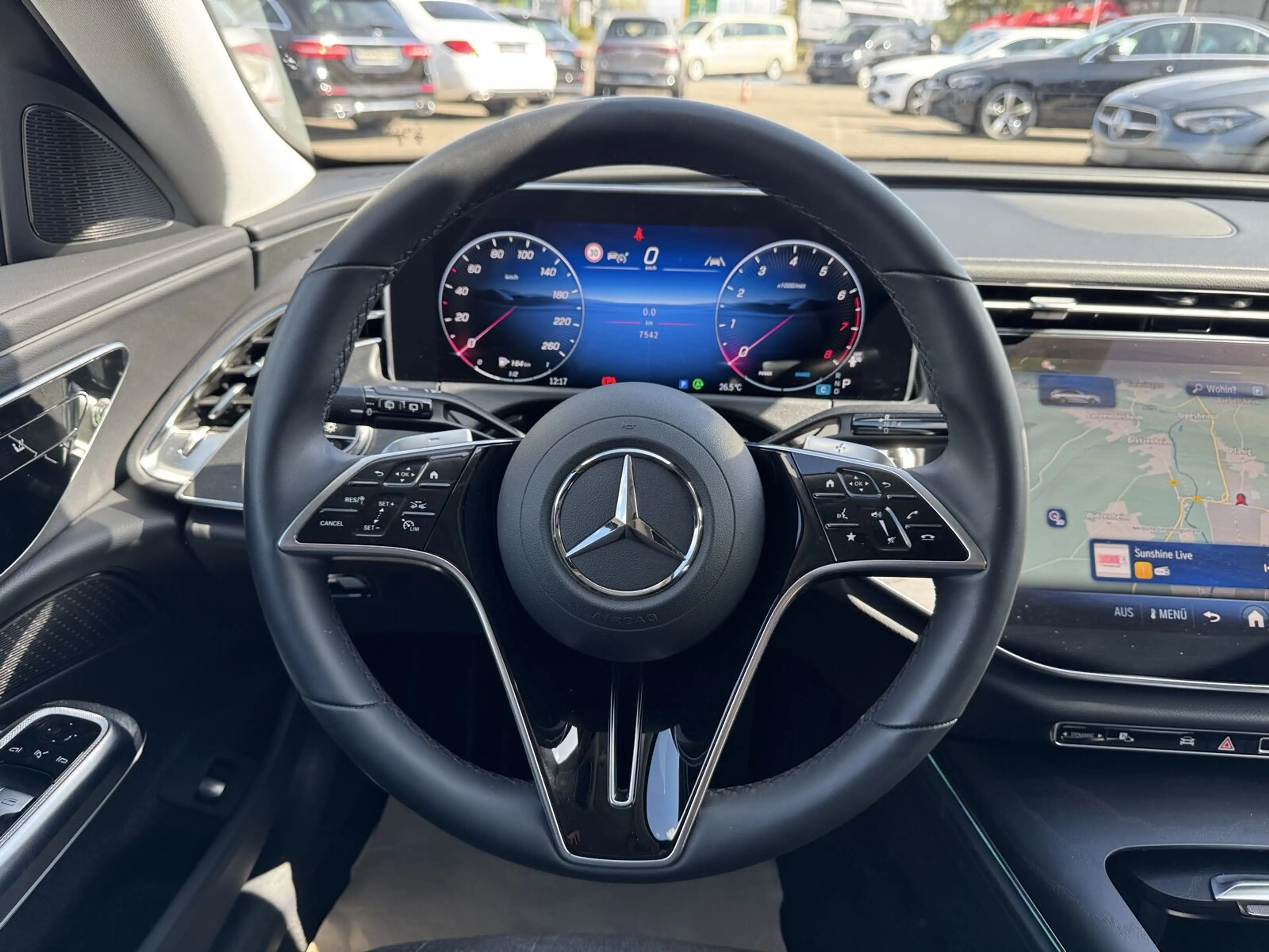 Mercedes-Benz E 200 E 200 T AVANTG. NAVI+AHK+DISTR+LED+KAMERA+ASSIST — photo 13
