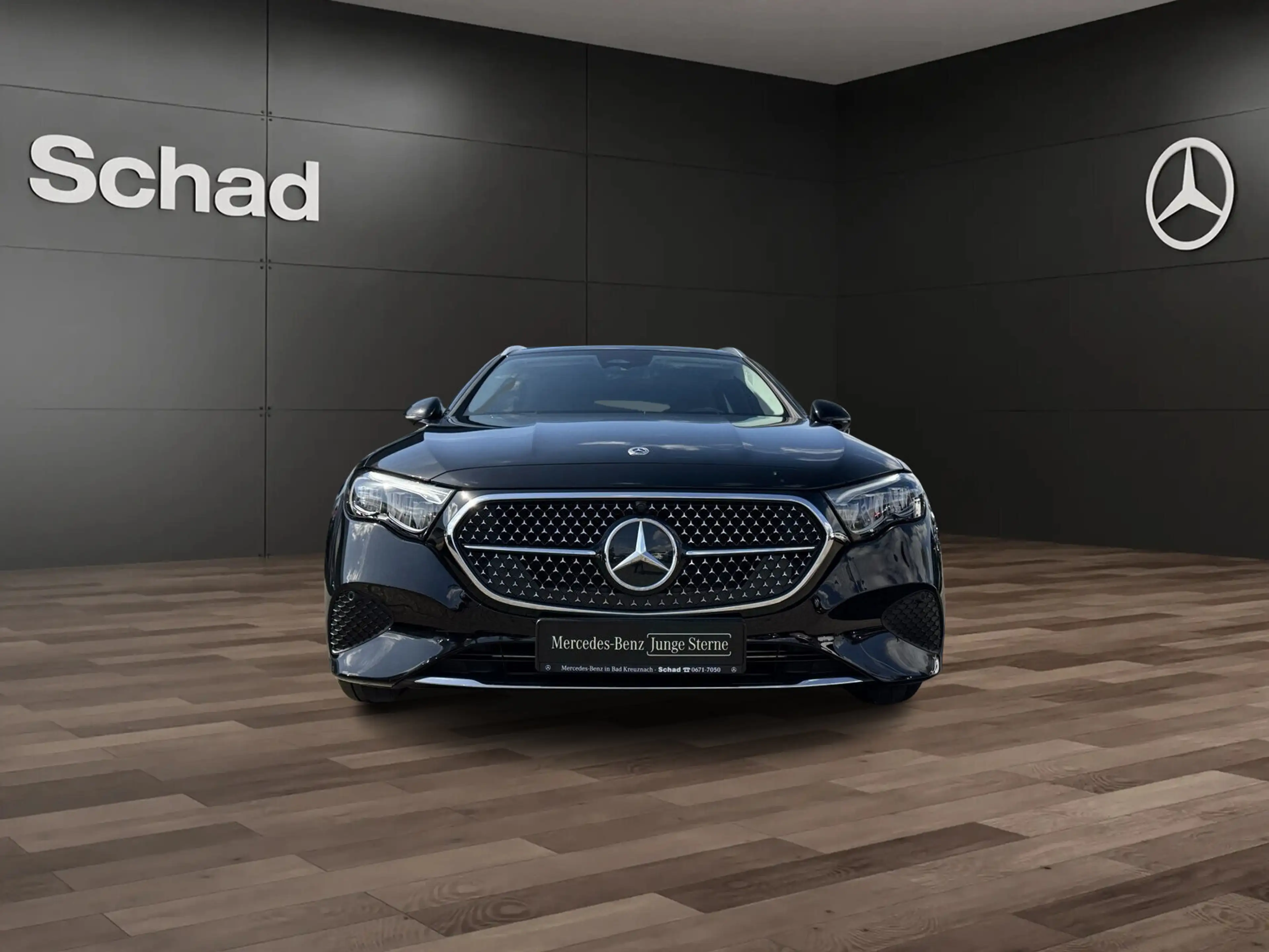 Mercedes-Benz E 200 E 200 T AVANTG. NAVI+AHK+DISTR+LED+KAMERA+ASSIST — photo 2