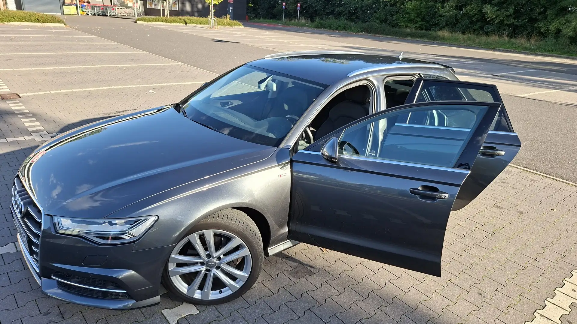 Audi A6 Avant 2.0 TDI ultra Grau - 2