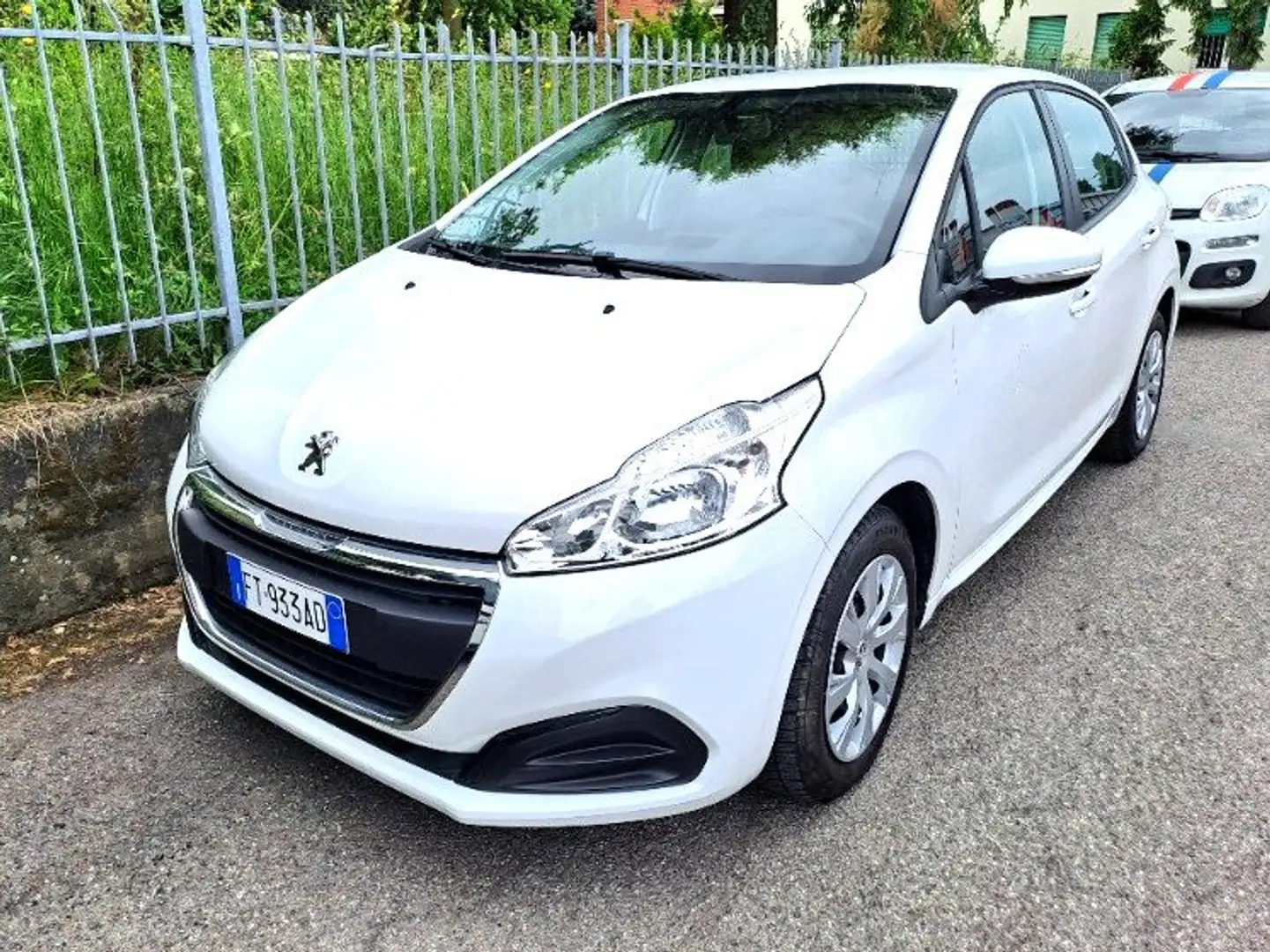 Peugeot 208 5p 1.6 bluehdi Active VAN 2 POSTI  75cv-FT933AD Bianco - 2