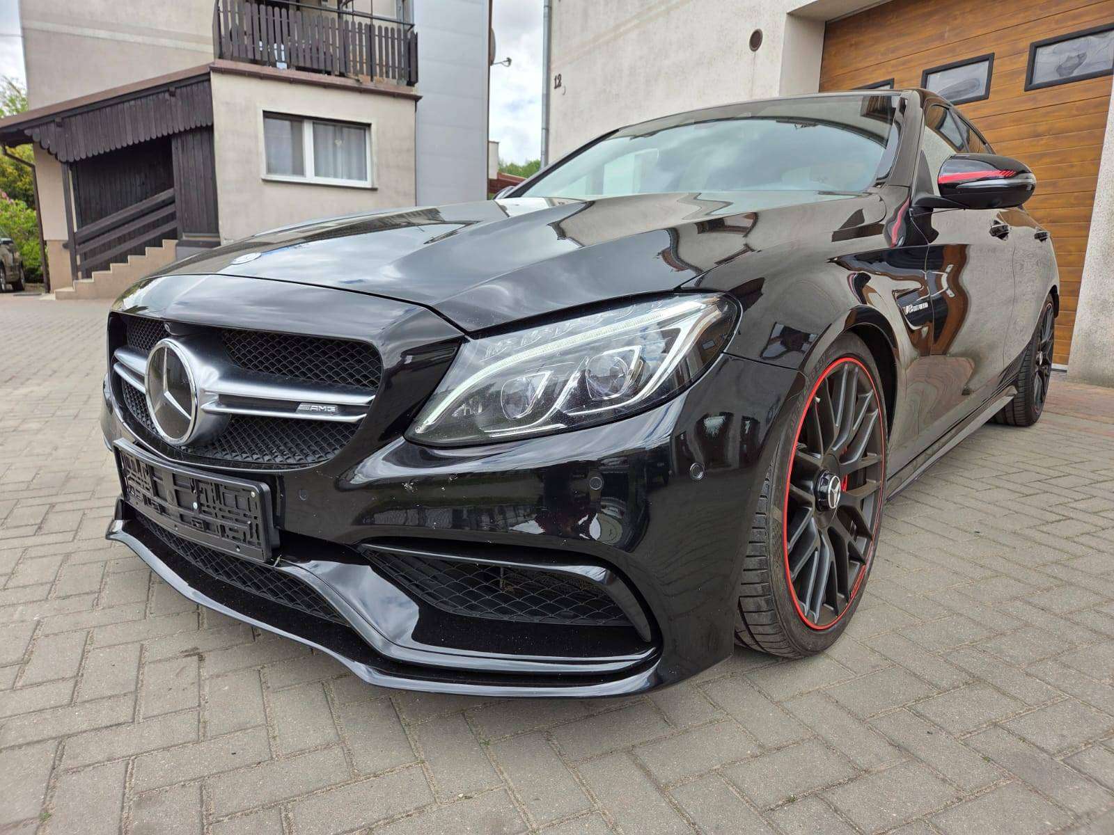 Mercedes-Benz C 63 AMG