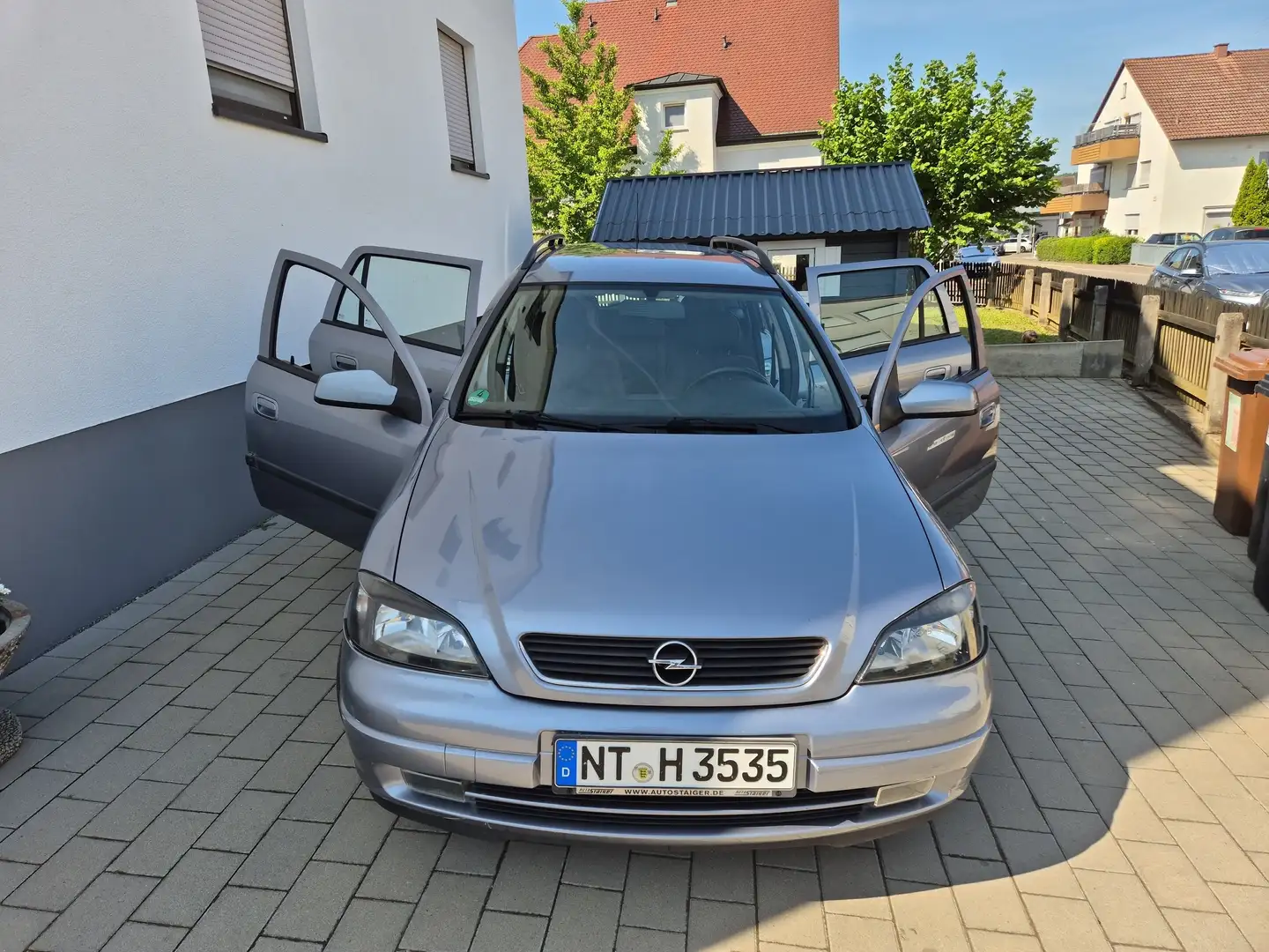 Opel Astra Astra Caravan 1.6 Caravan Njoy Blau - 1