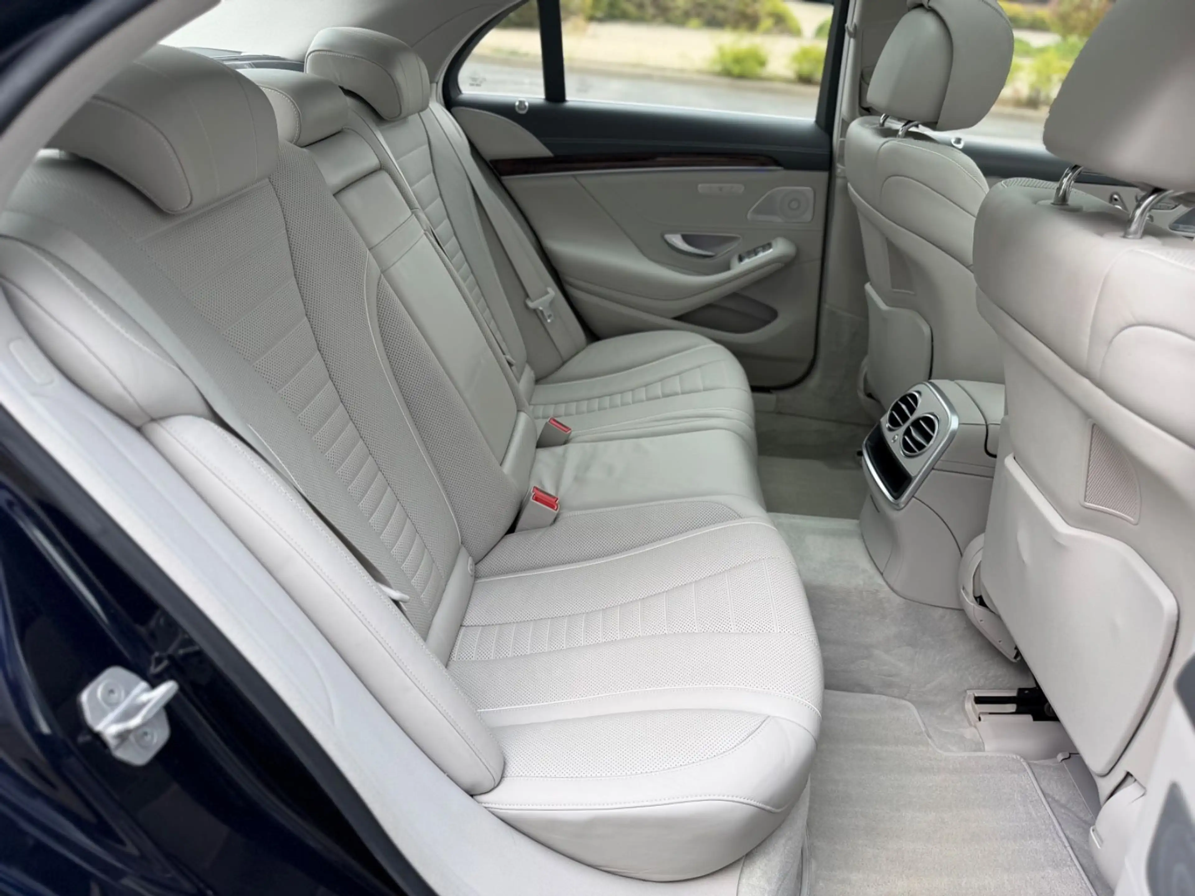 Mercedes-Benz S 500 S Limousine S 500 4Matic*SERVICE NEU* — photo 12