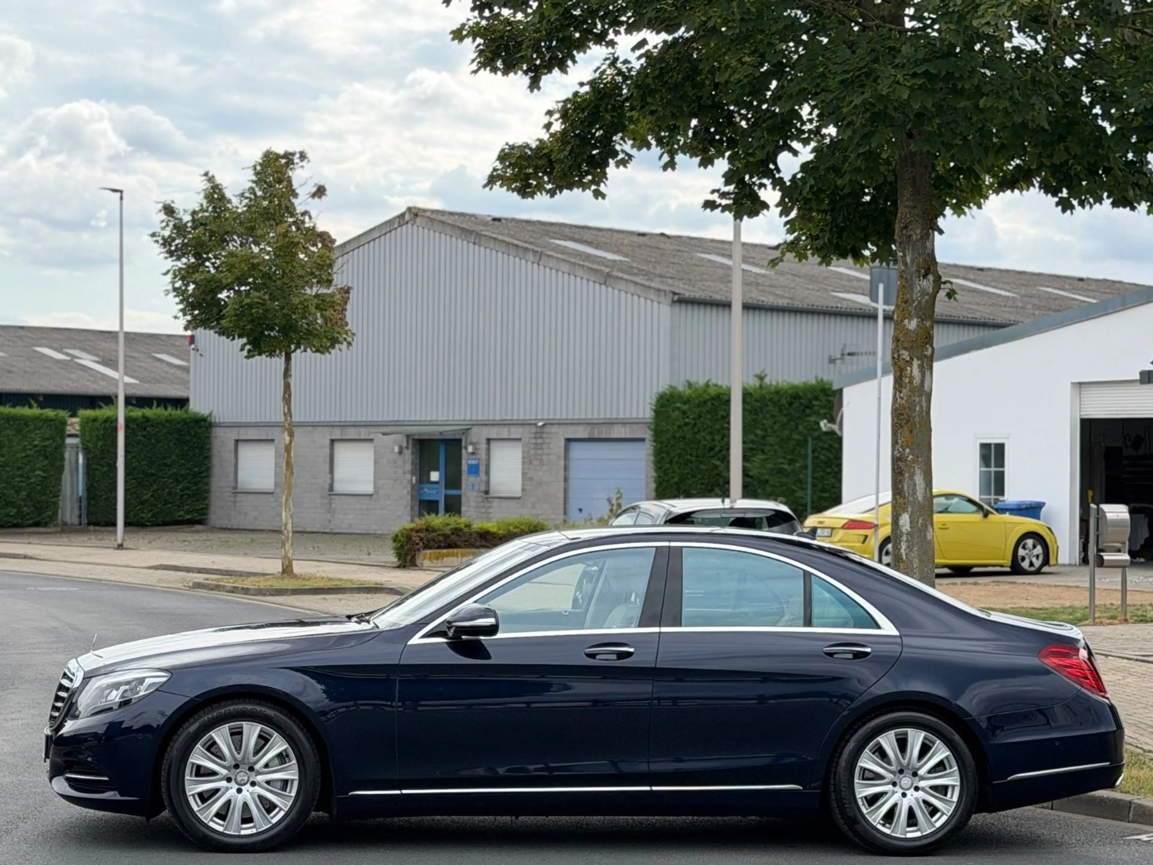 Mercedes-Benz S 500 S Limousine S 500 4Matic*SERVICE NEU* — photo 2
