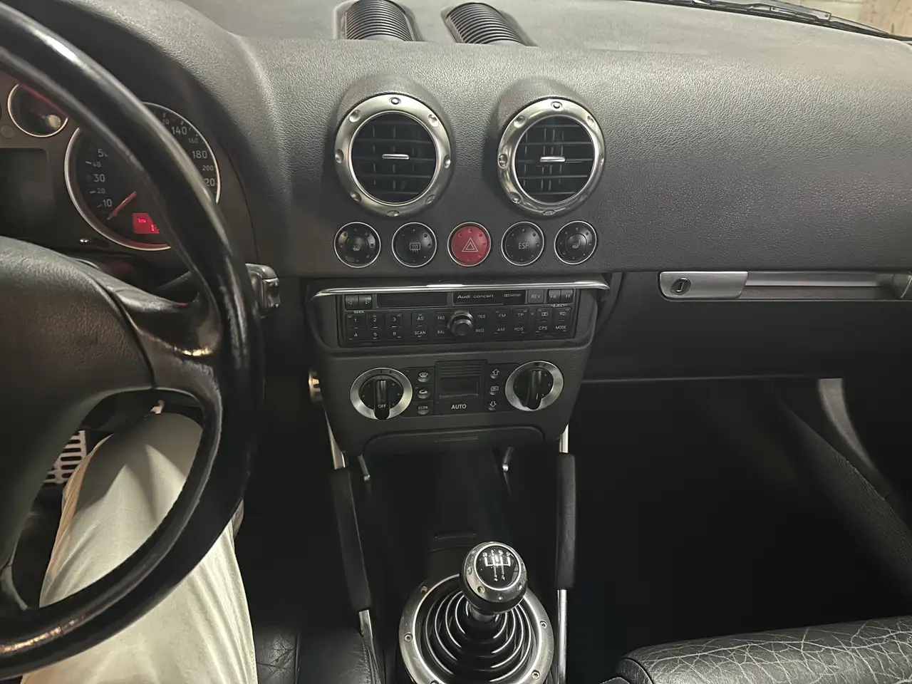 Audi TT 1.8t quattro, foto 12