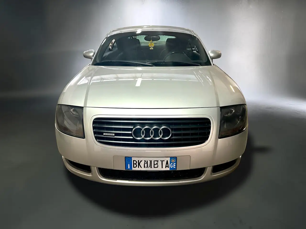 Audi TT 1.8t quattro, foto 1