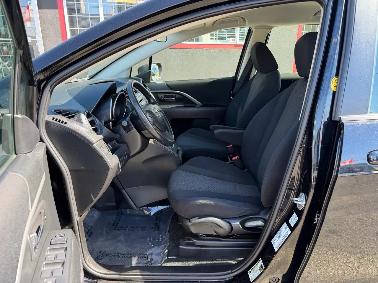 Mazda 5 снимка Mazda 5