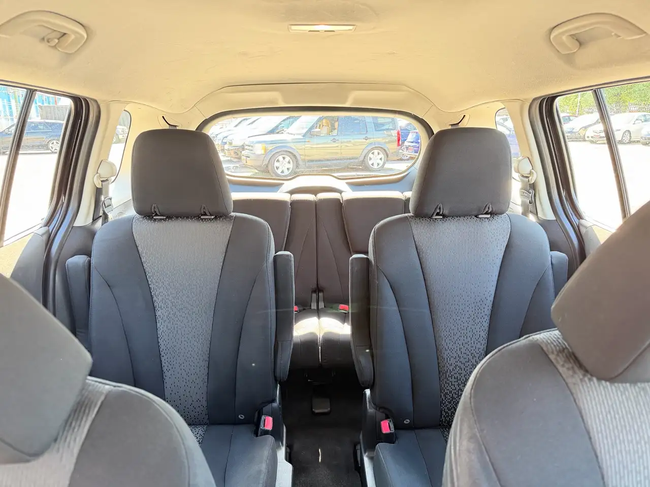 Mazda 5 снимка Mazda 5