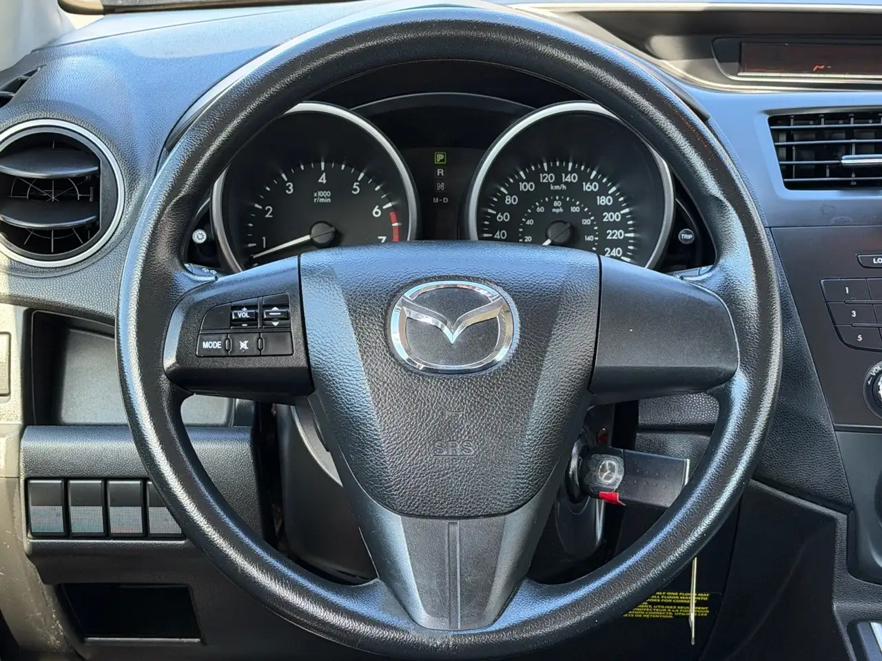 Mazda 5 снимка Mazda 5
