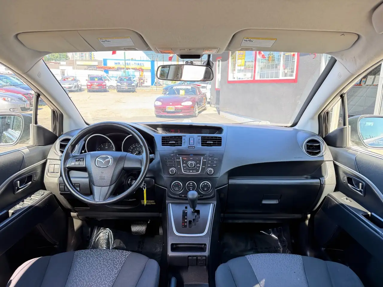 Mazda 5 снимка Mazda 5