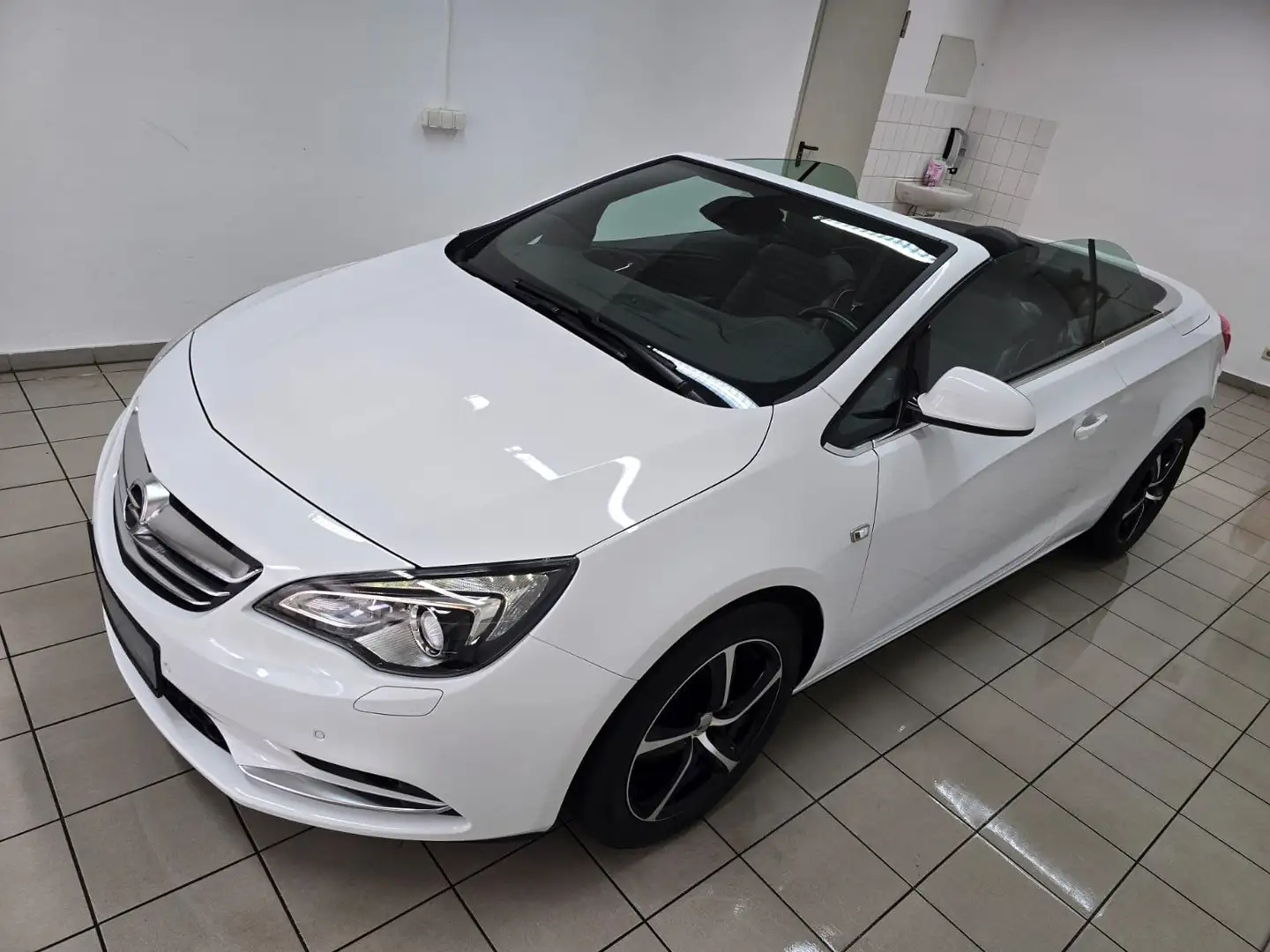 Opel Cascada Innovation ecoFlex Leder Navi 650 Xenon Wit - 2