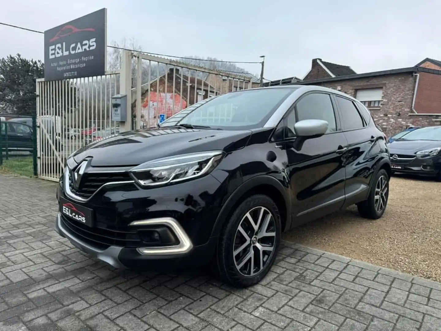 Renault Captur 1.33 TCe S-Edition **12 mois de garantie** Noir - 1