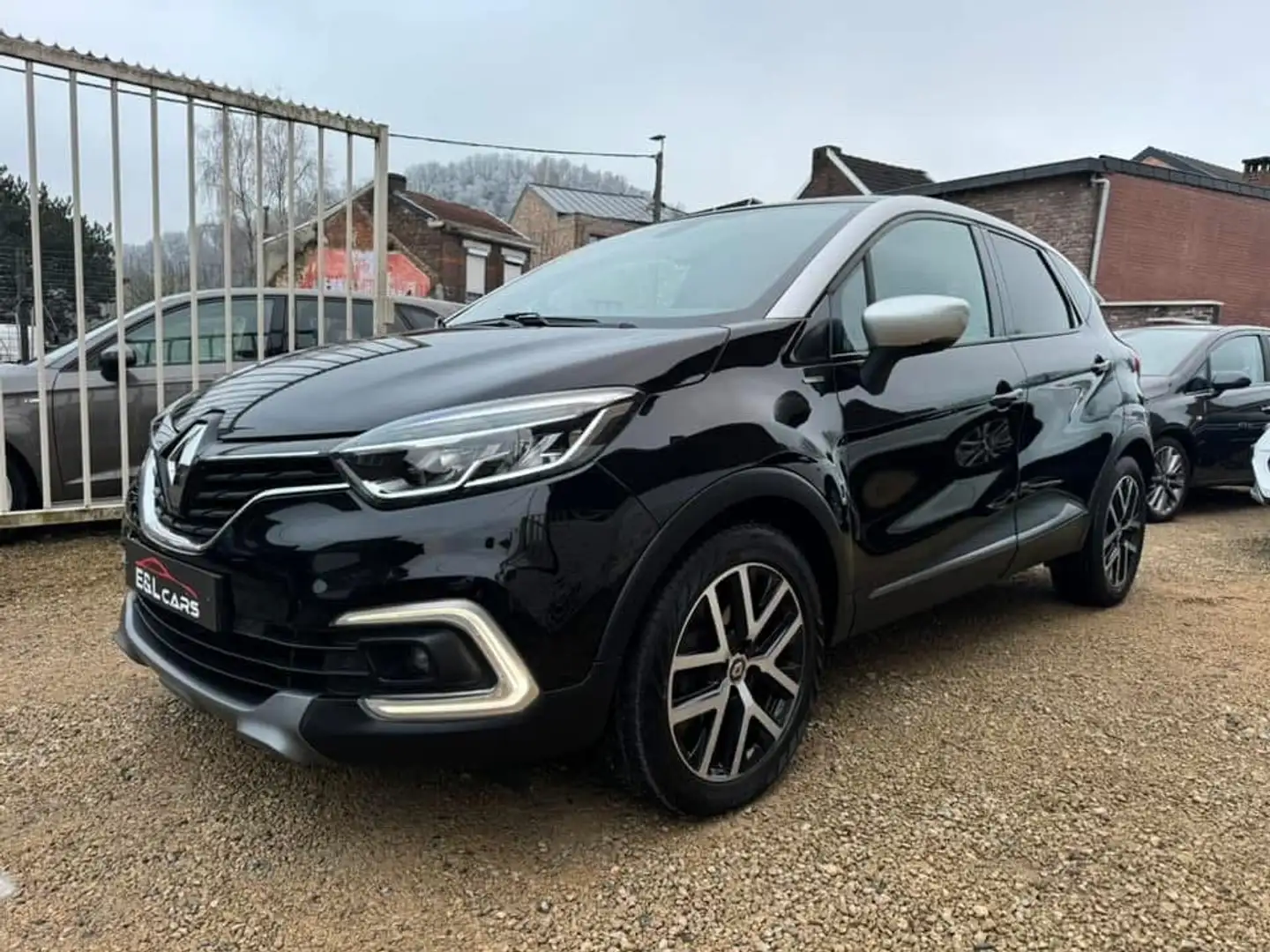 Renault Captur 1.33 TCe S-Edition **12 mois de garantie** Noir - 2