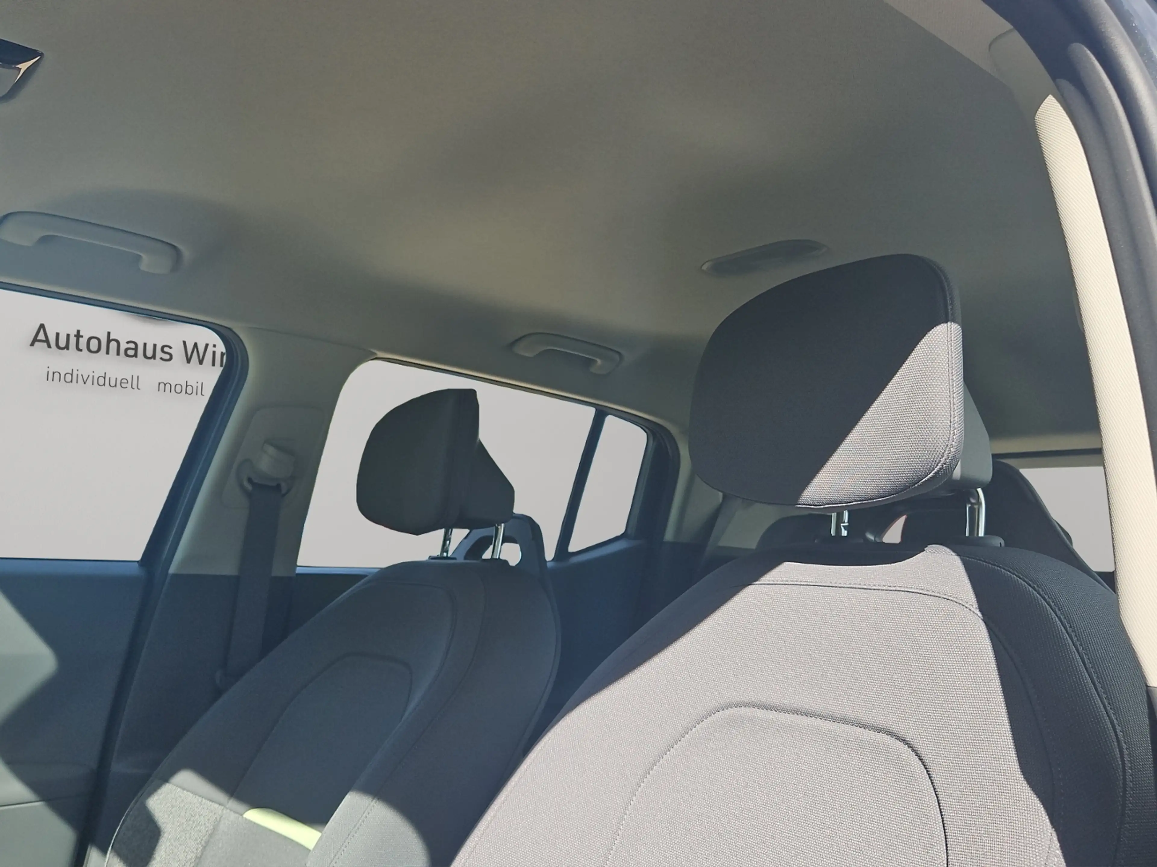 Kia EV2 42kw Air 5Si Wärmep. SHZ Navi LED Kamera Klimaaut — photo 14