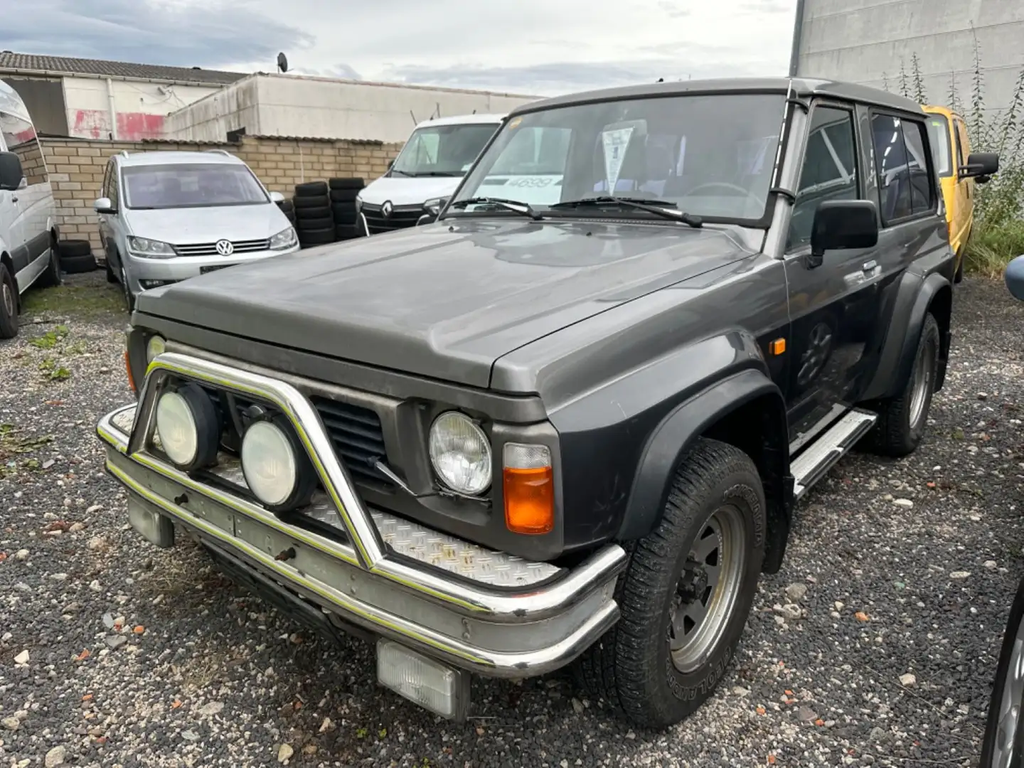 Nissan Patrol 2.8TD Šedá - 1