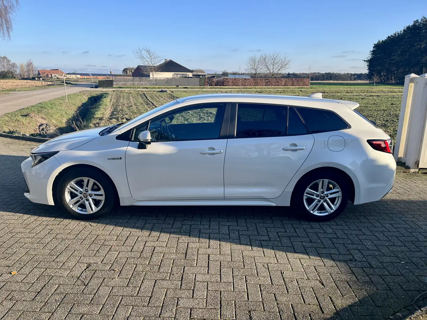 Toyota Corolla 1.8 Hybrid Touring 2021 Carplay/Camera/ACC!!! Weiß - 2