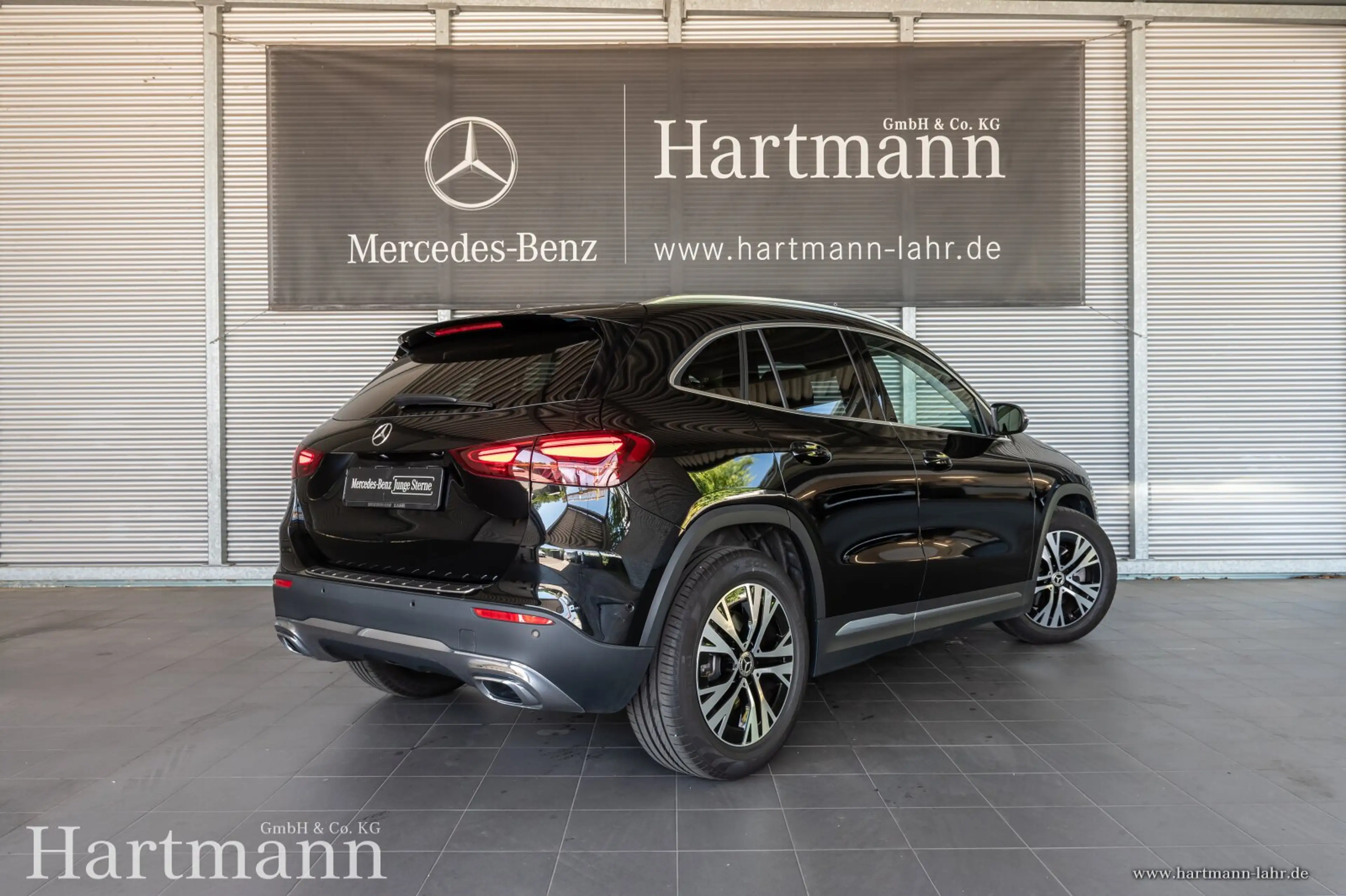 Mercedes-Benz GLA 220 GLA 220 d 4MATIC Progressive Advanced AHK Autom. — photo 2
