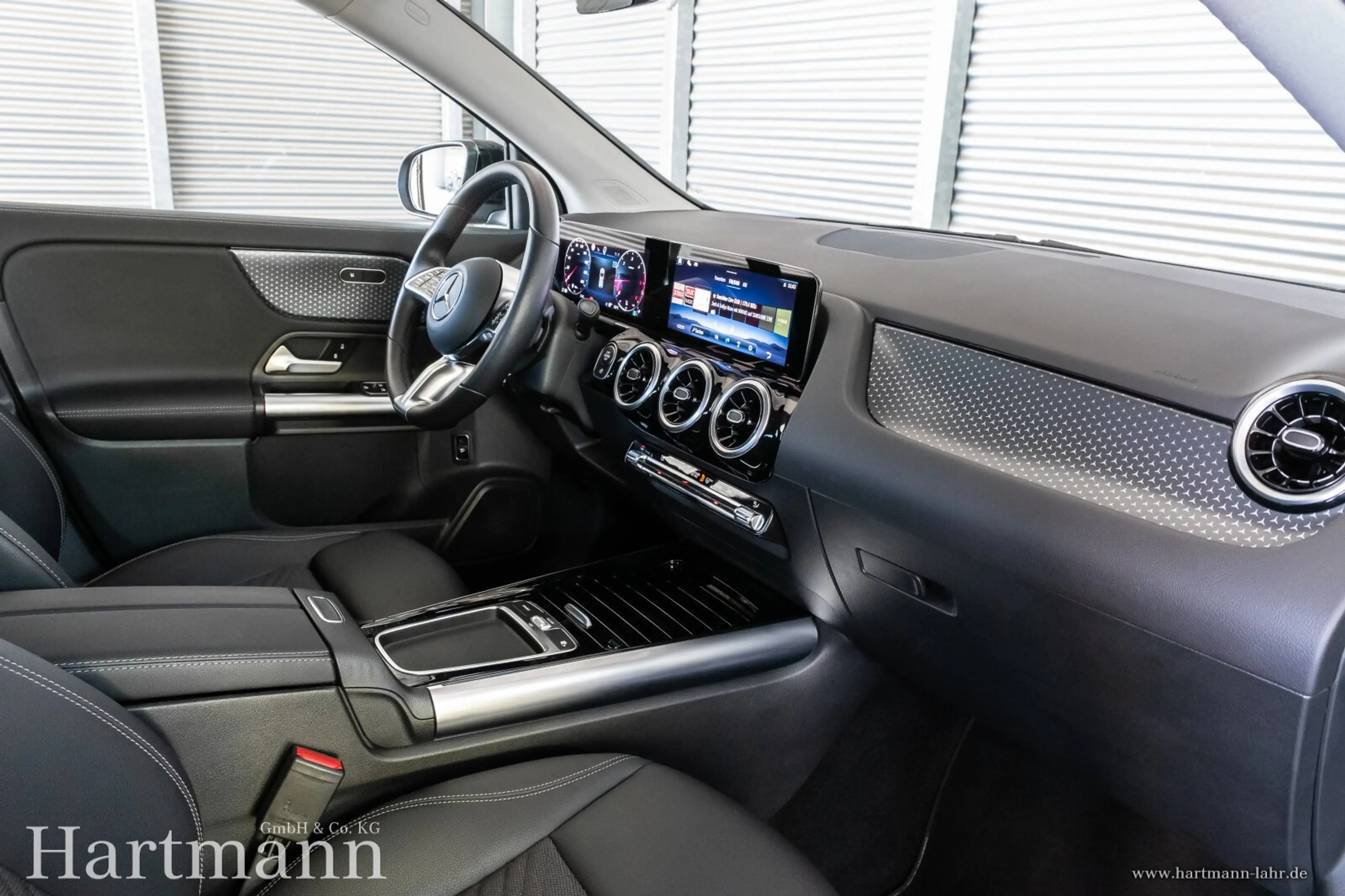 Mercedes-Benz GLA 220 GLA 220 d 4MATIC Progressive Advanced AHK Autom. — photo 7