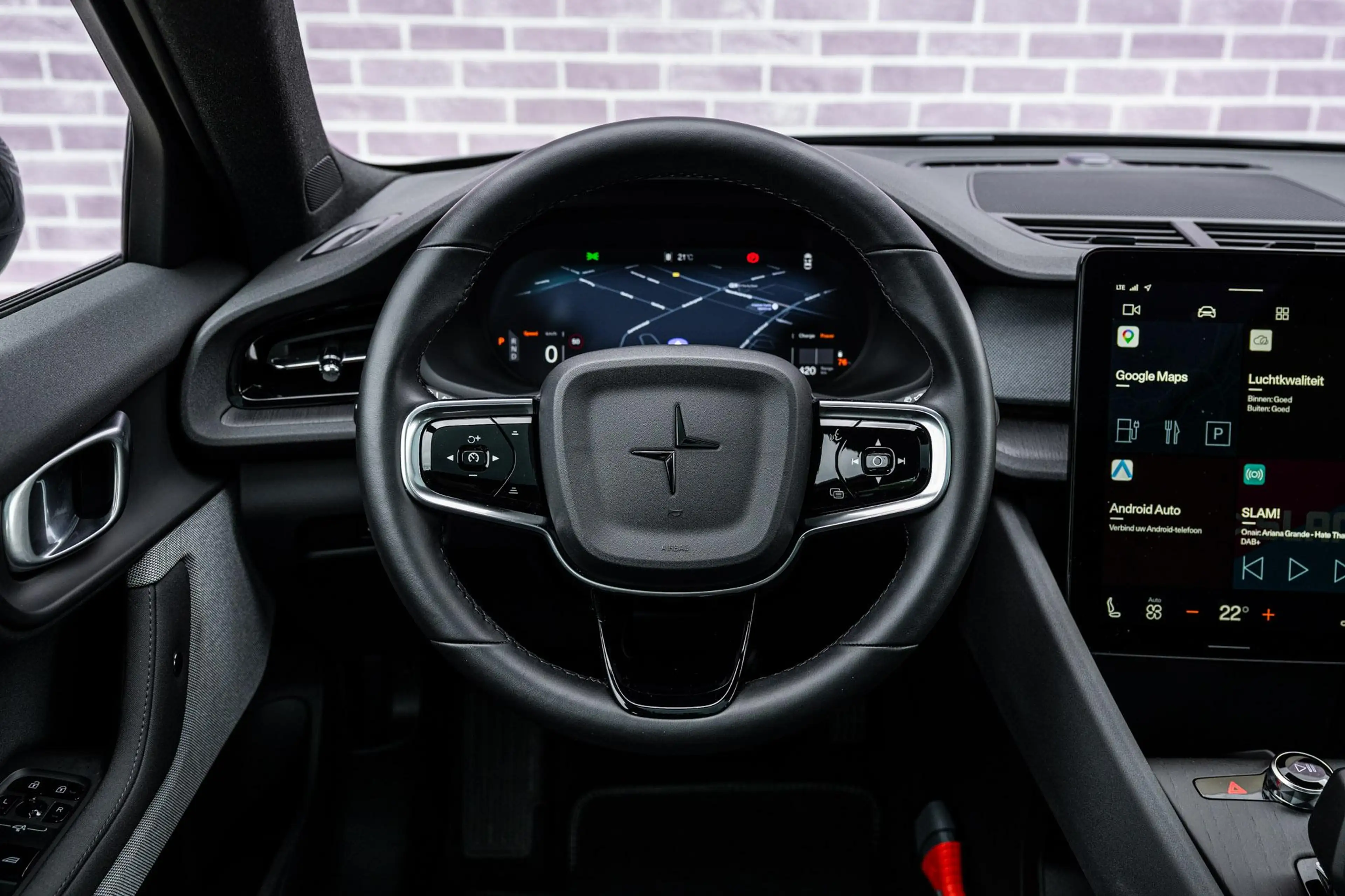 Polestar 2 Long Range Single Motor Plus 82 kWh — photo 3