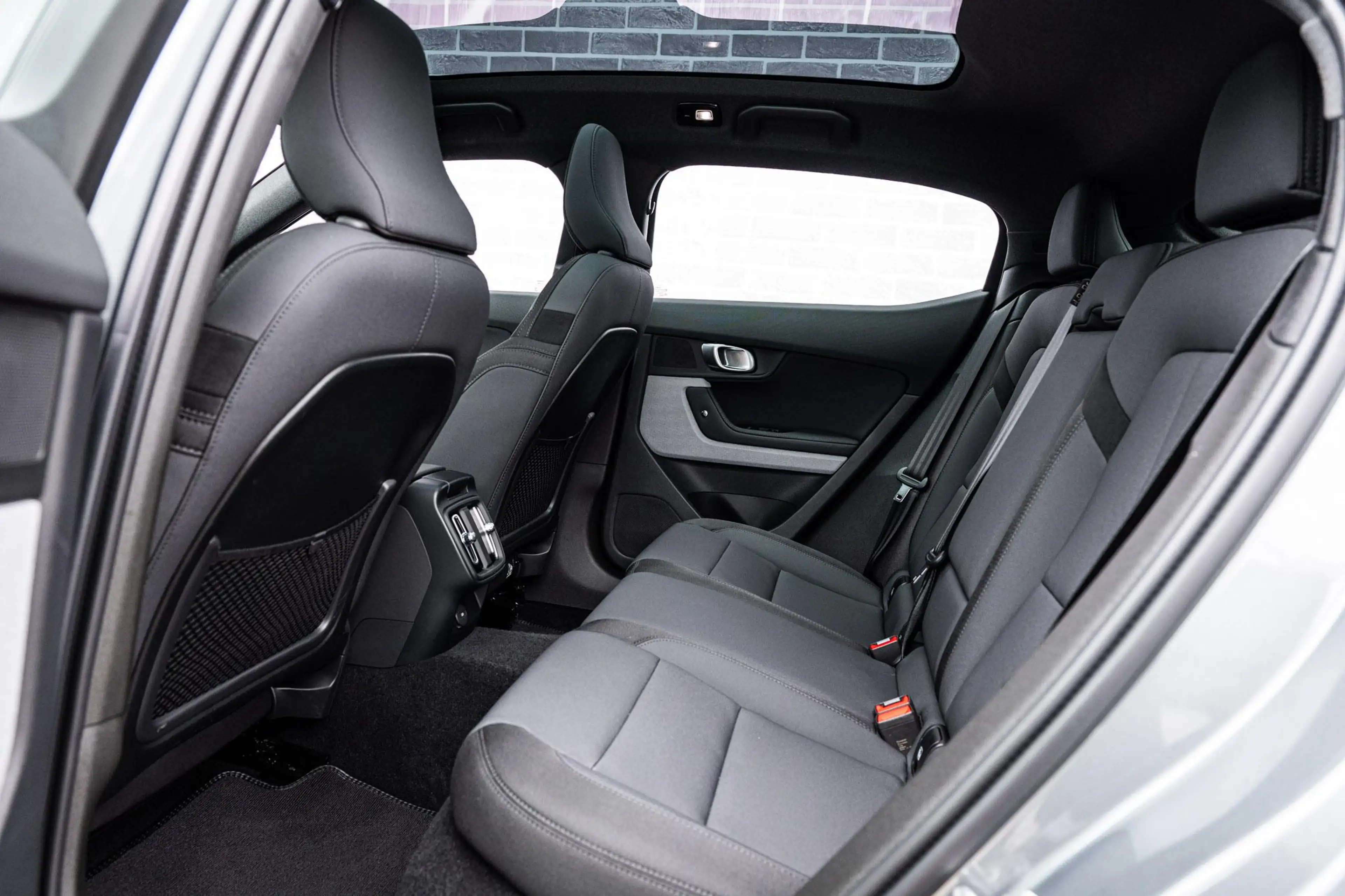 Polestar 2 Long Range Single Motor Plus 82 kWh — photo 8