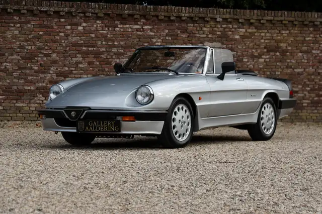 Alfa Romeo Spider 2.0 QV "Argento" The sportive QV - "Quadrifoglio V