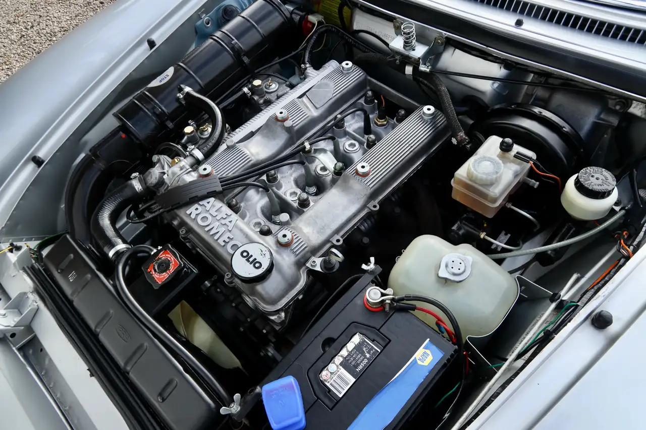 Alfa Romeo Spider 2.0 QV "Argento" The sportive QV - "Quadrifoglio V, foto 4