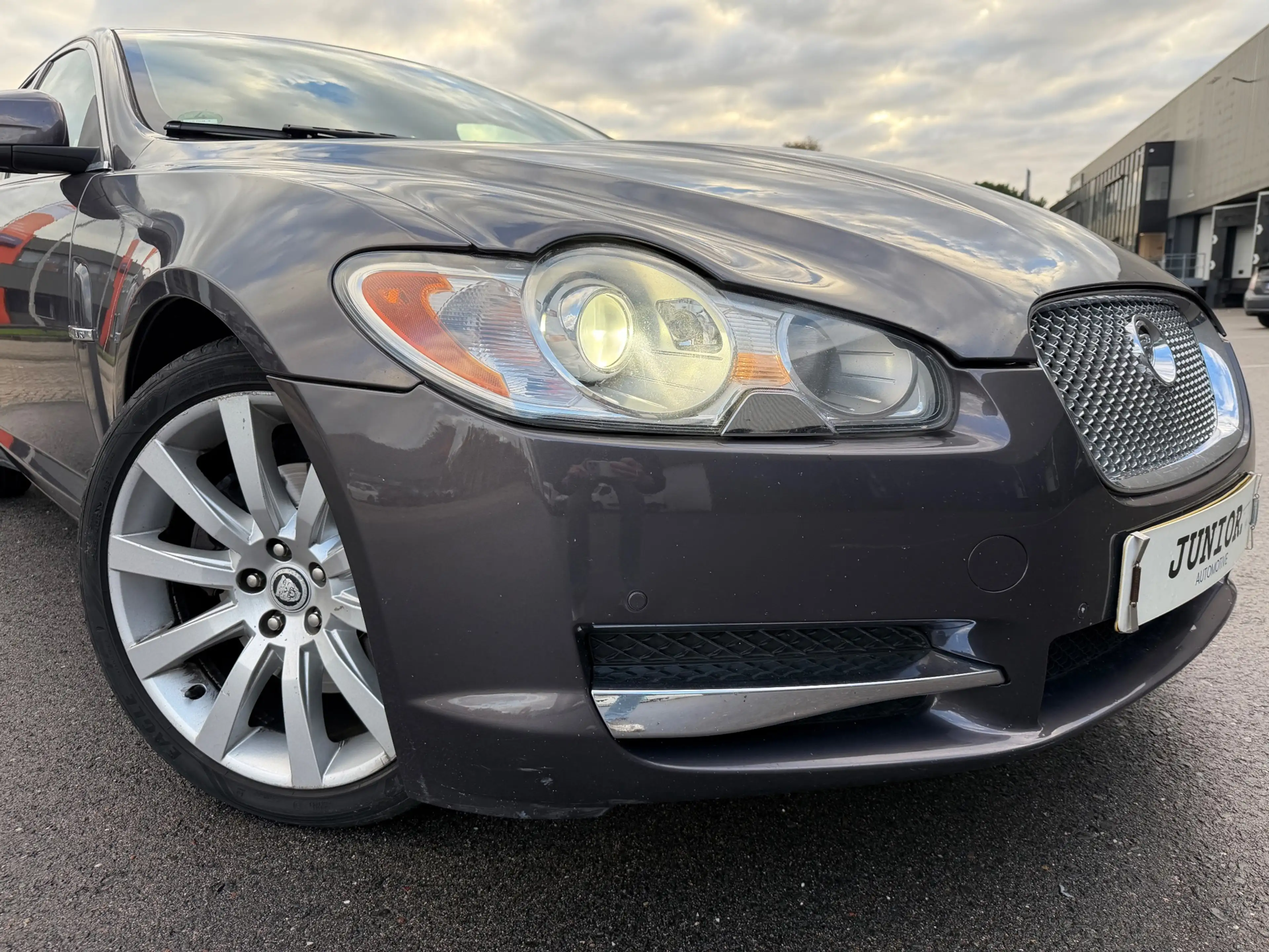 Jaguar XF 4.2 V8 Premium Luxury BOWERS-WILKENS/LEDER/STUUR/S — photo 12